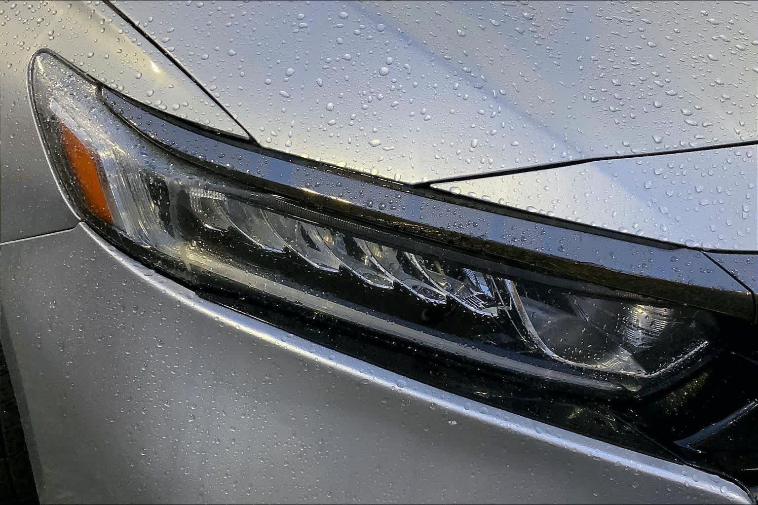 Used 2018 Lunar Silver Metallic Honda Sport 1.5T image 26