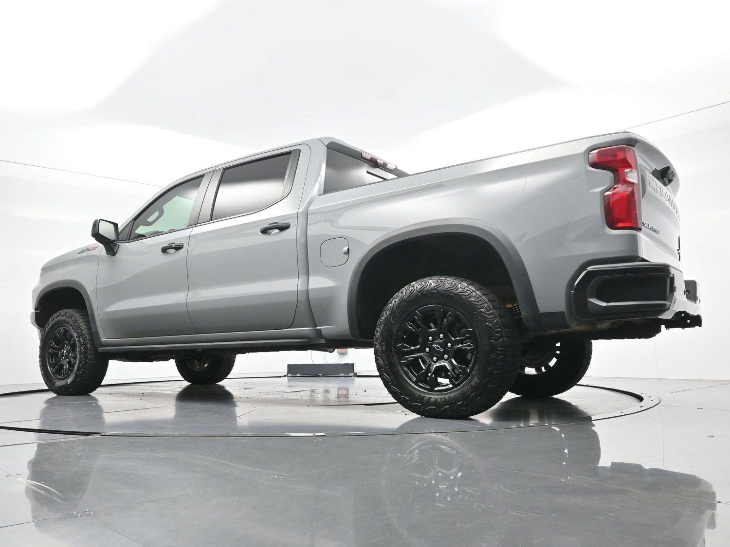 Used 2024 Slate Gray Metallic Chevrolet ZR2 image 46
