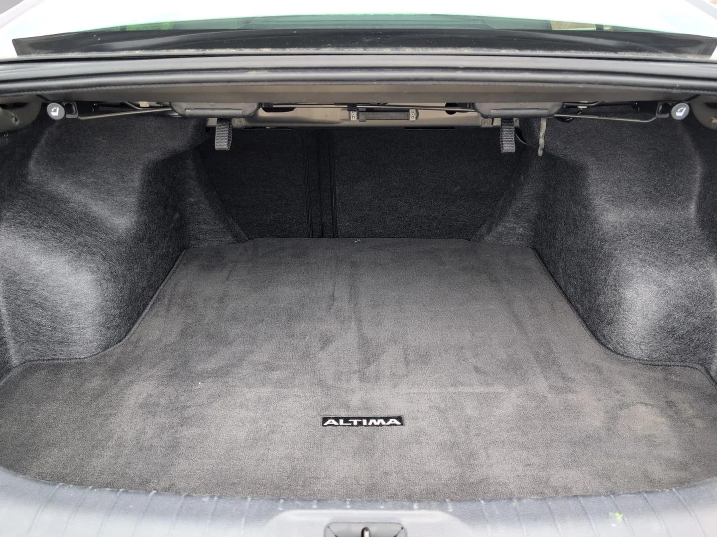 Used 2025 Gun Metallic Nissan SV image 9