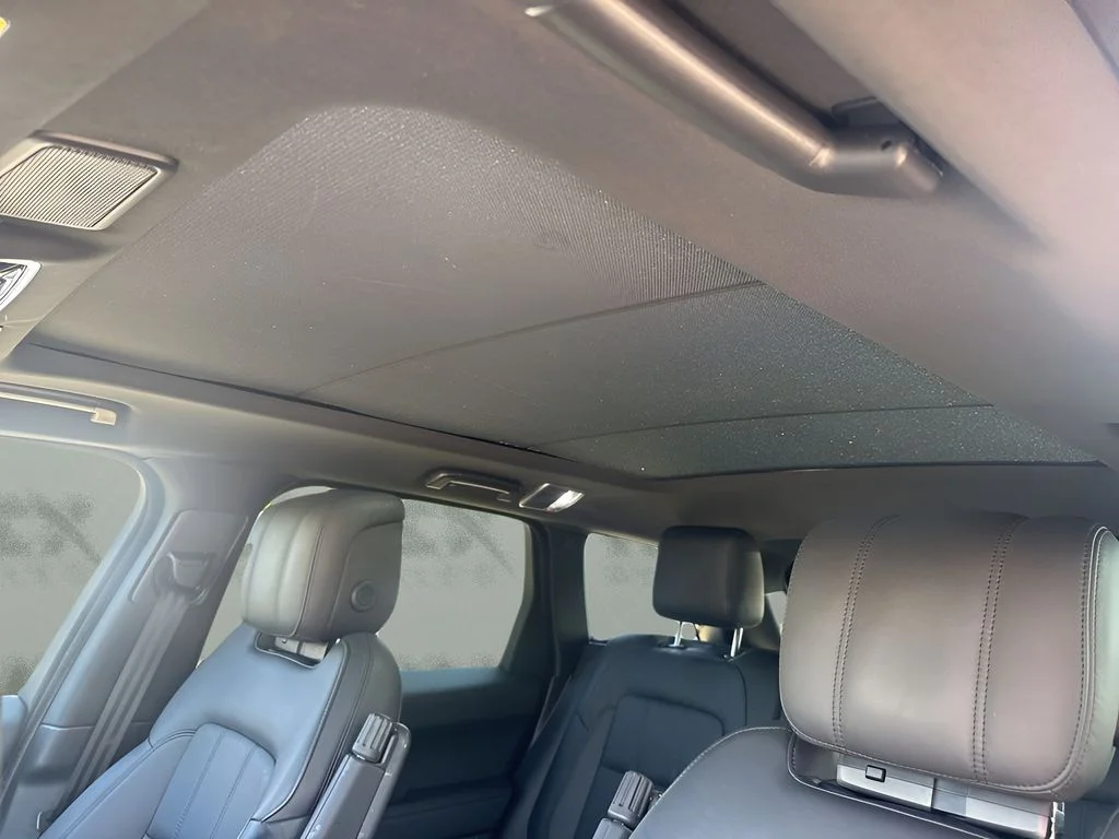 Used 2020 Black Land Rover HSE image 11
