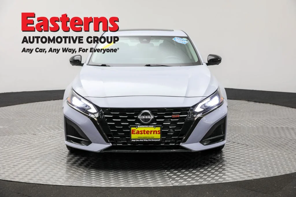 Used 2023 Gray Nissan 2.5 SL image 2