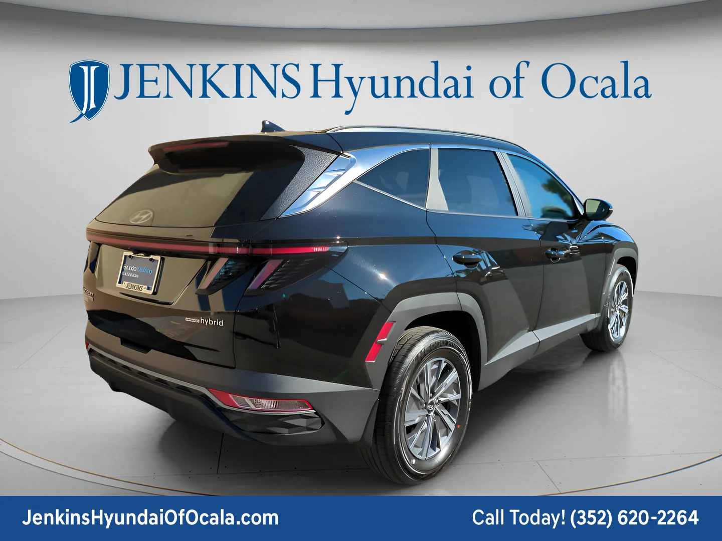 Used 2022 Phantom Black Hyundai Blue image 3