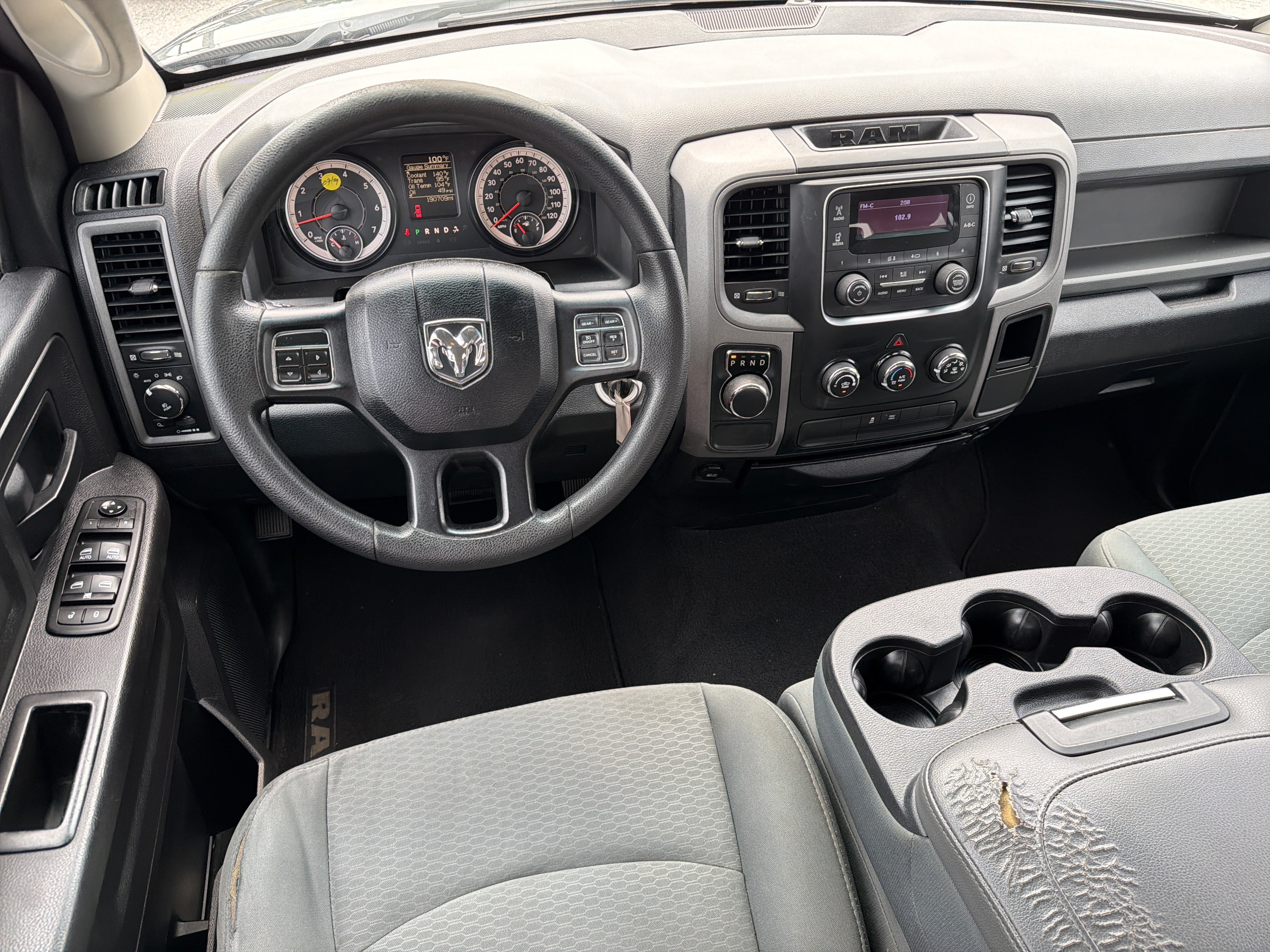 Used 2016 Brilliant Black Crystal Pearlcoat Ram Tradesman image 23