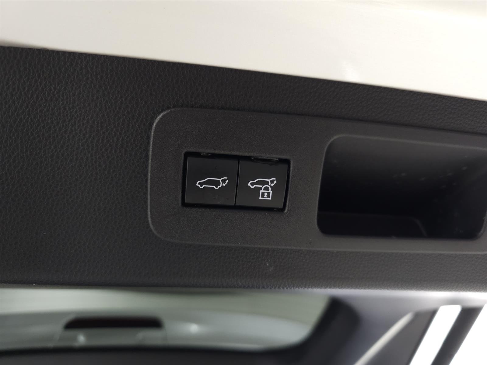 2024 Lexus LX Luxury - Photo 8