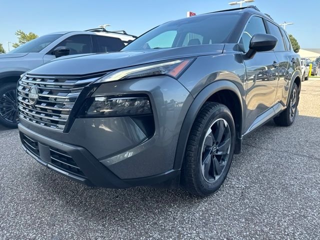 Used 2024 Gray Nissan SV image 3