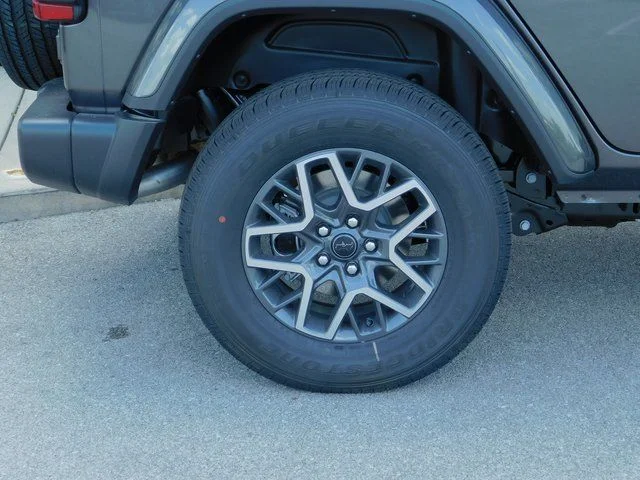 2025 Jeep Wrangler 4-Door Sahara - Photo 29