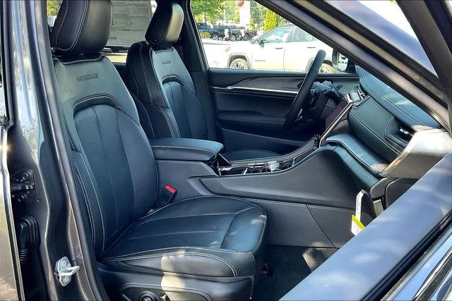 2025 Jeep Grand Cherokee L Overland - Photo 28