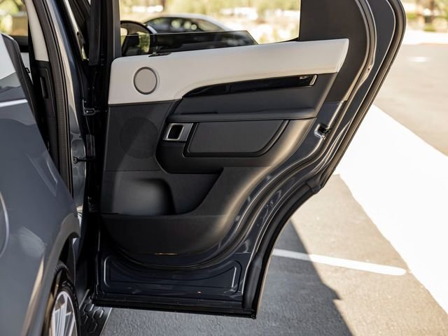 2025 Land Rover Discovery S - Photo 23