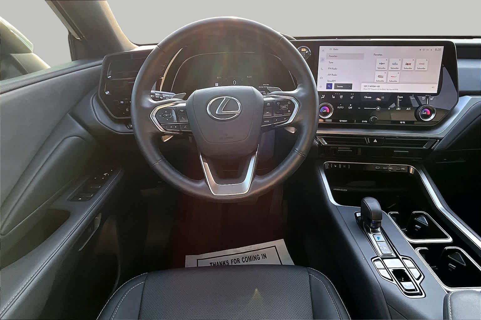 Used 2025 Wind Chill Pearl Lexus Premium image 6