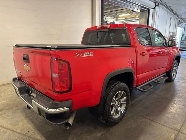 Used 2016 RED HOT Chevrolet 4WD Z71 image 4