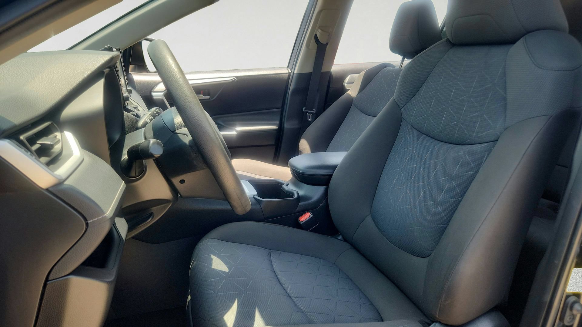 Used 2022 Black Toyota XLE image 10