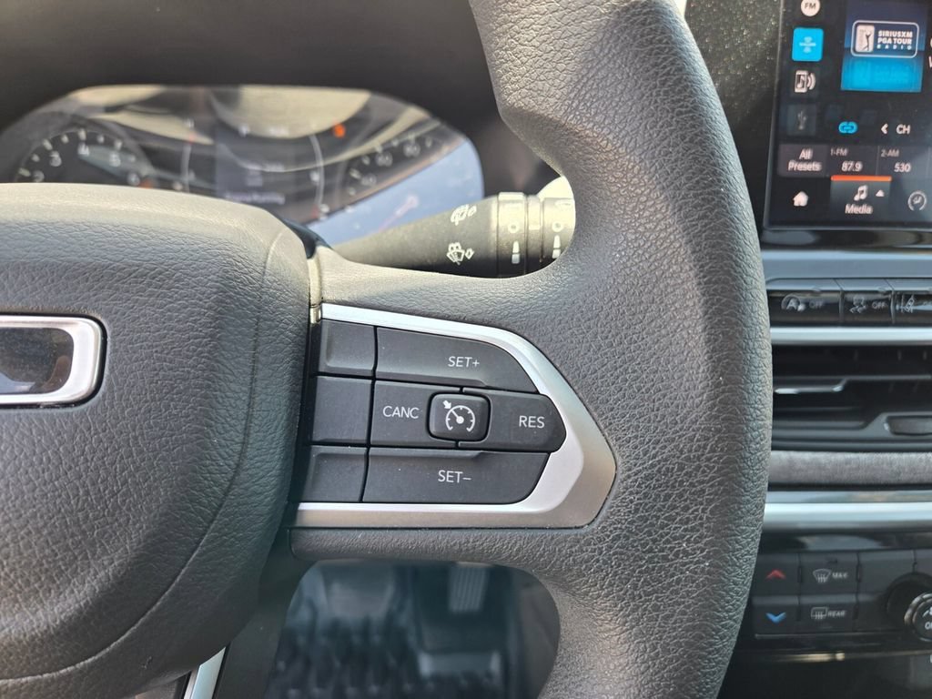 Used 2022  Jeep  image 33