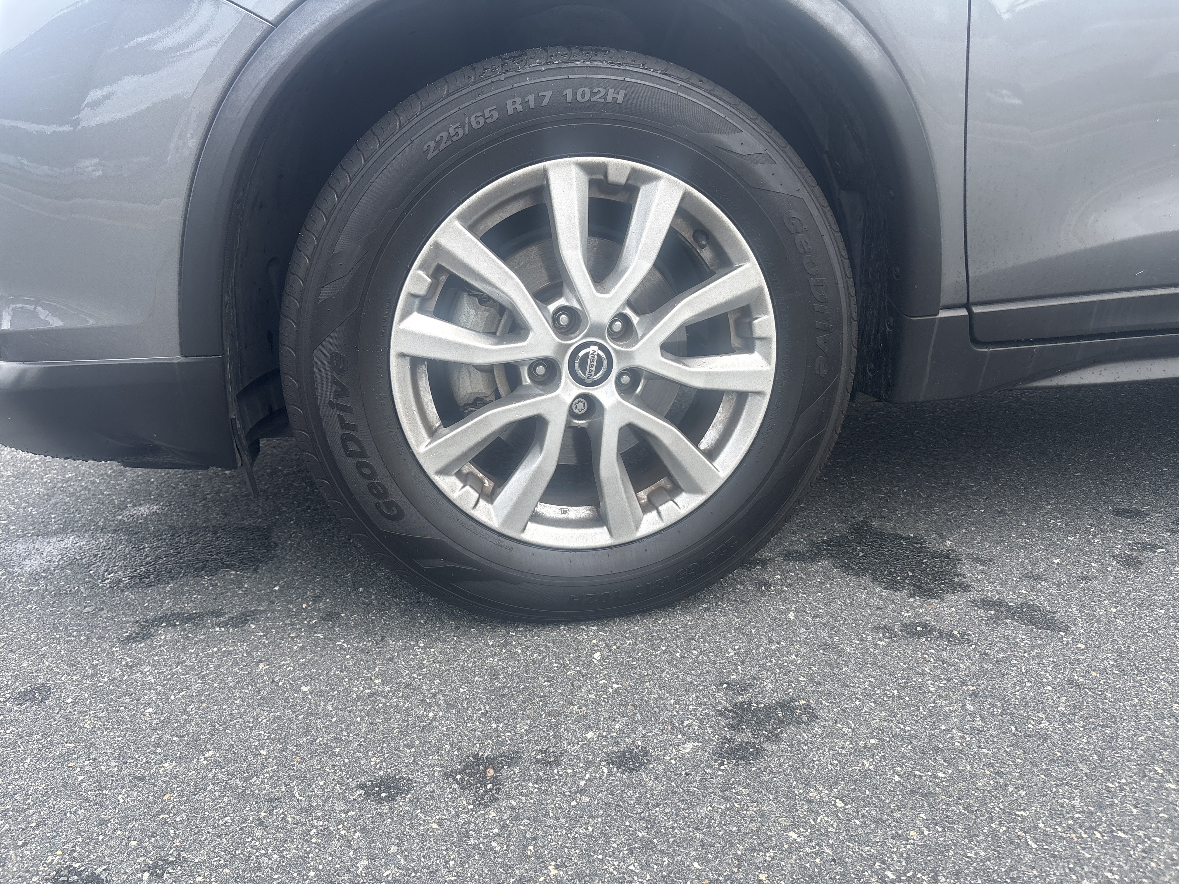 Used 2020 Gun Metallic Nissan SV image 9