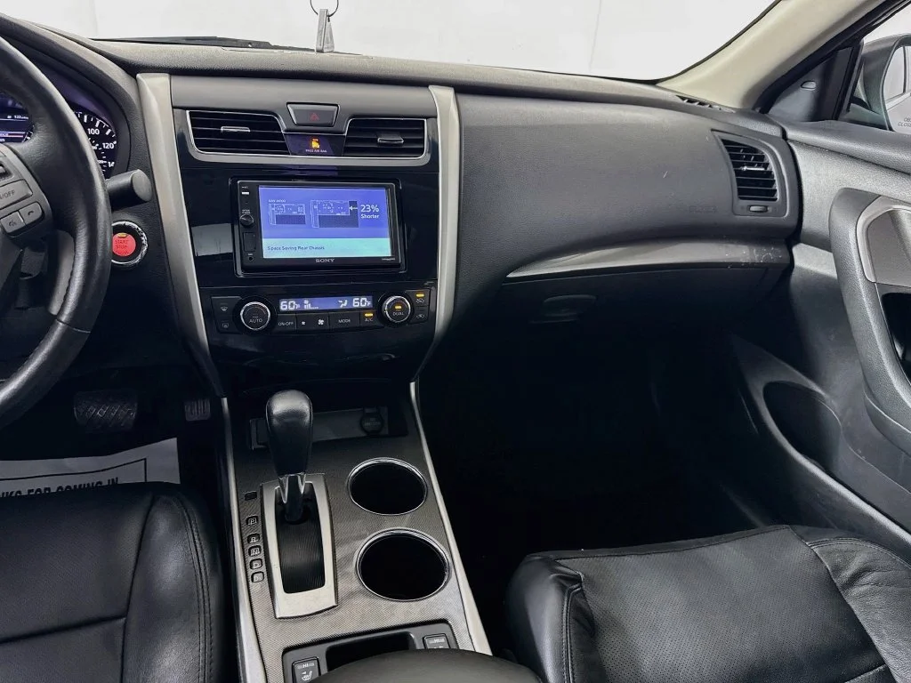 Used 2015 Blue Nissan 3.5 SL image 28