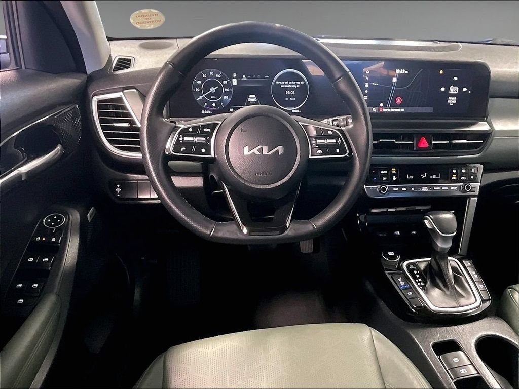 Used 2024 Black Kia SX image 17