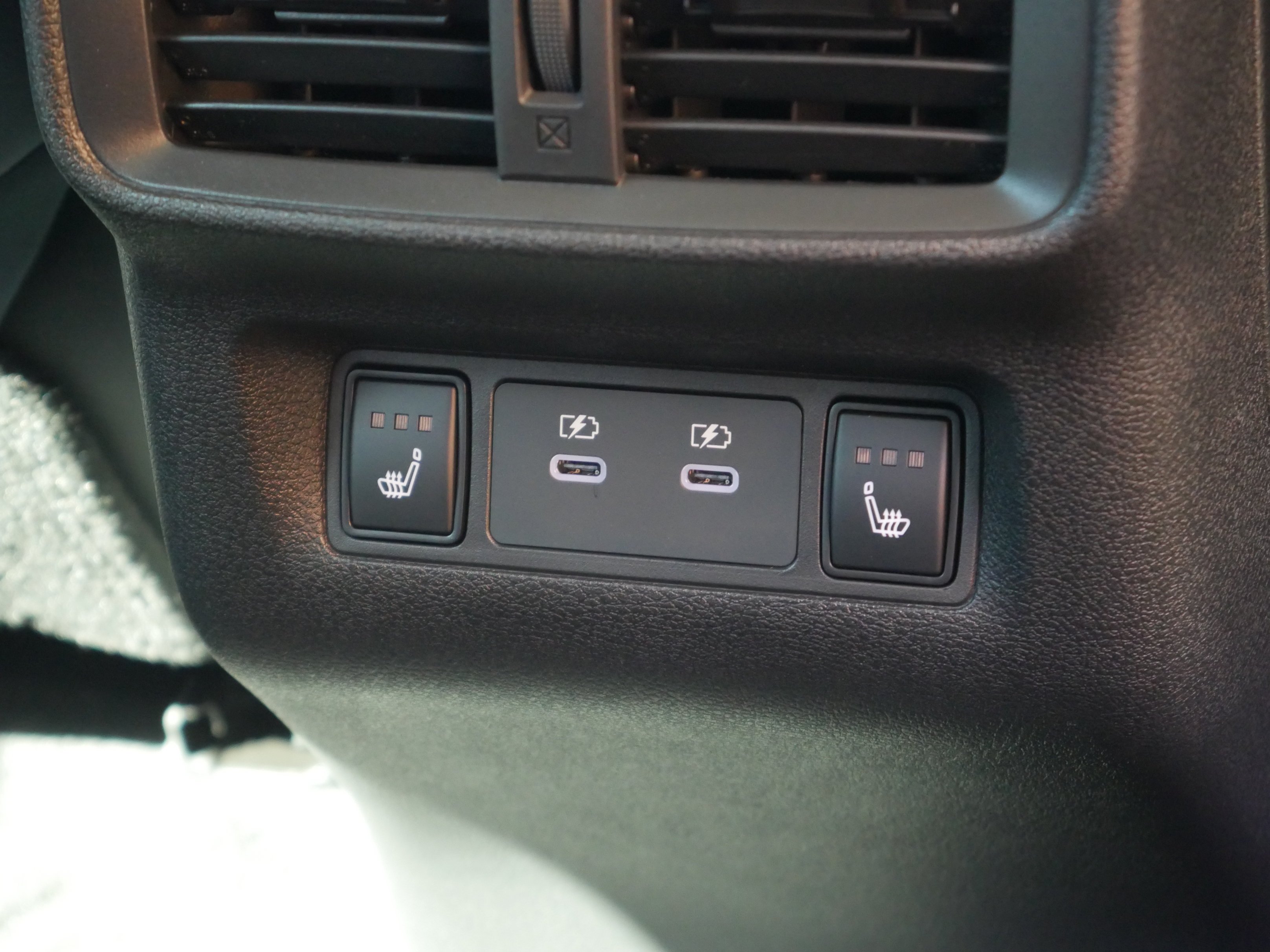 New 2026 Everest White Pearl TriCoat / Super Black Two-tone Nissan Platinum image 29