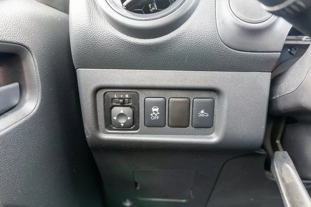 Used 2024 Blue Mitsubishi LE image 21