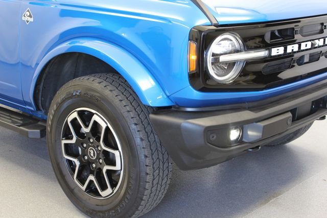Used 2024 Blue Metallic Ford Outer Banks image 3