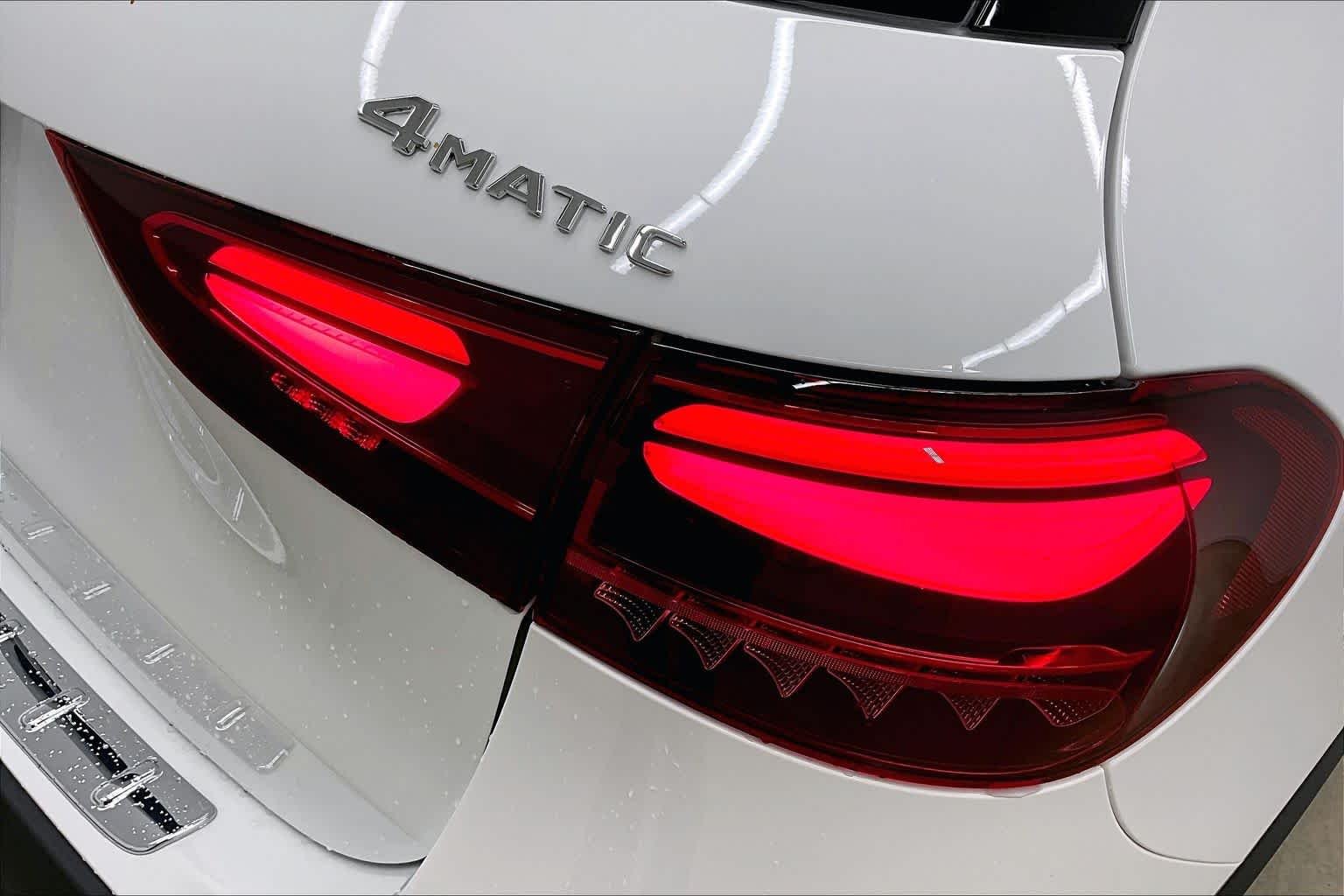 New 2026 Polar White Mercedes-Benz GLA 250 image 14