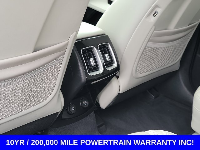 Used 2021 White Kia SX-Prestige image 26