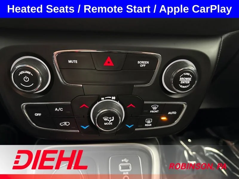 Used 2018 White Jeep Latitude image 32
