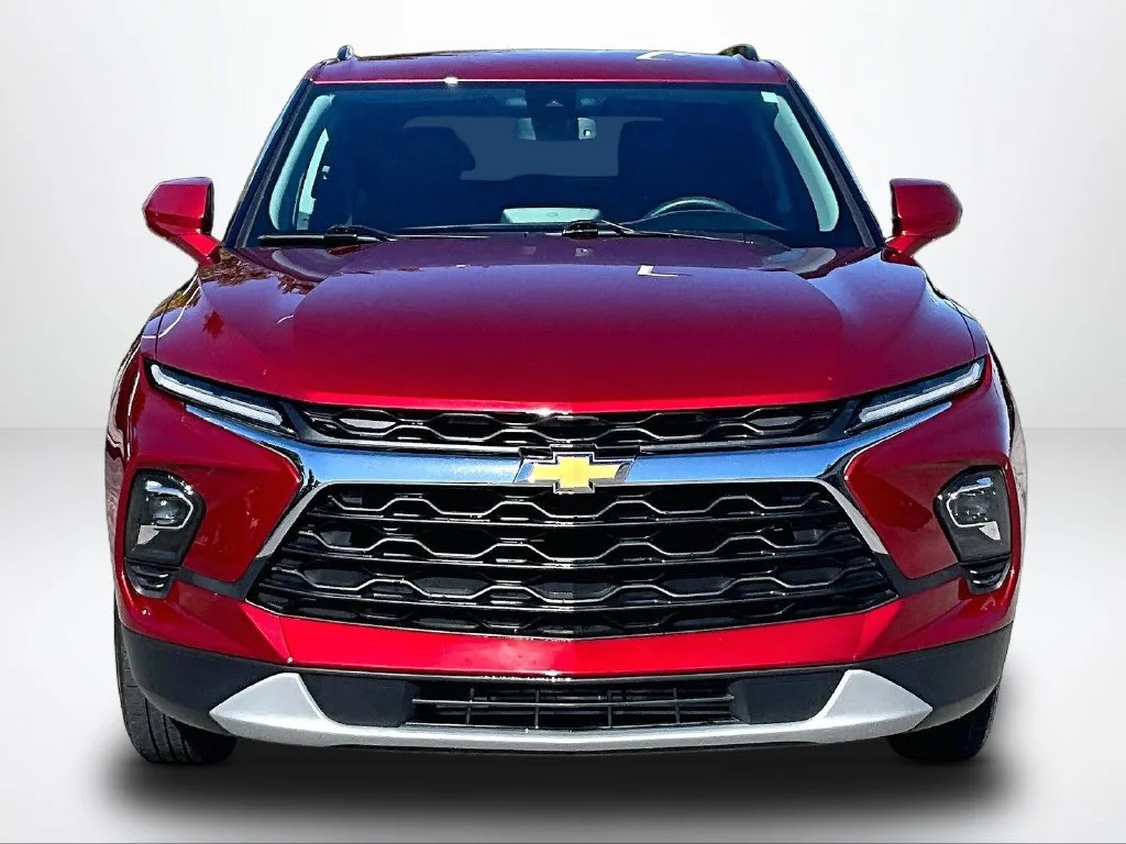 Used 2023 Red Chevrolet LT image 4