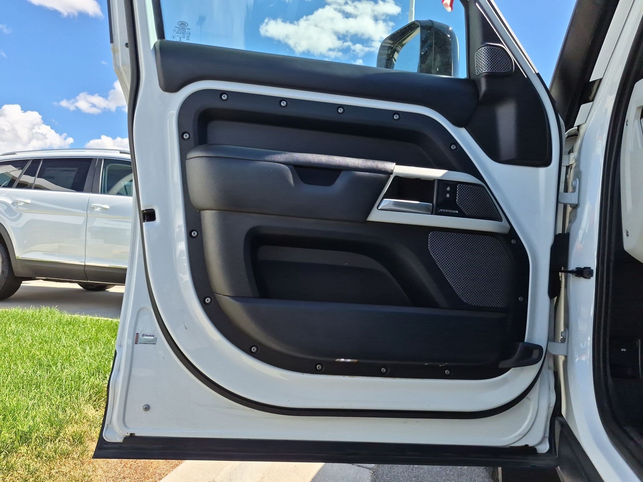 Used 2020 Fuji White Land Rover HSE image 11