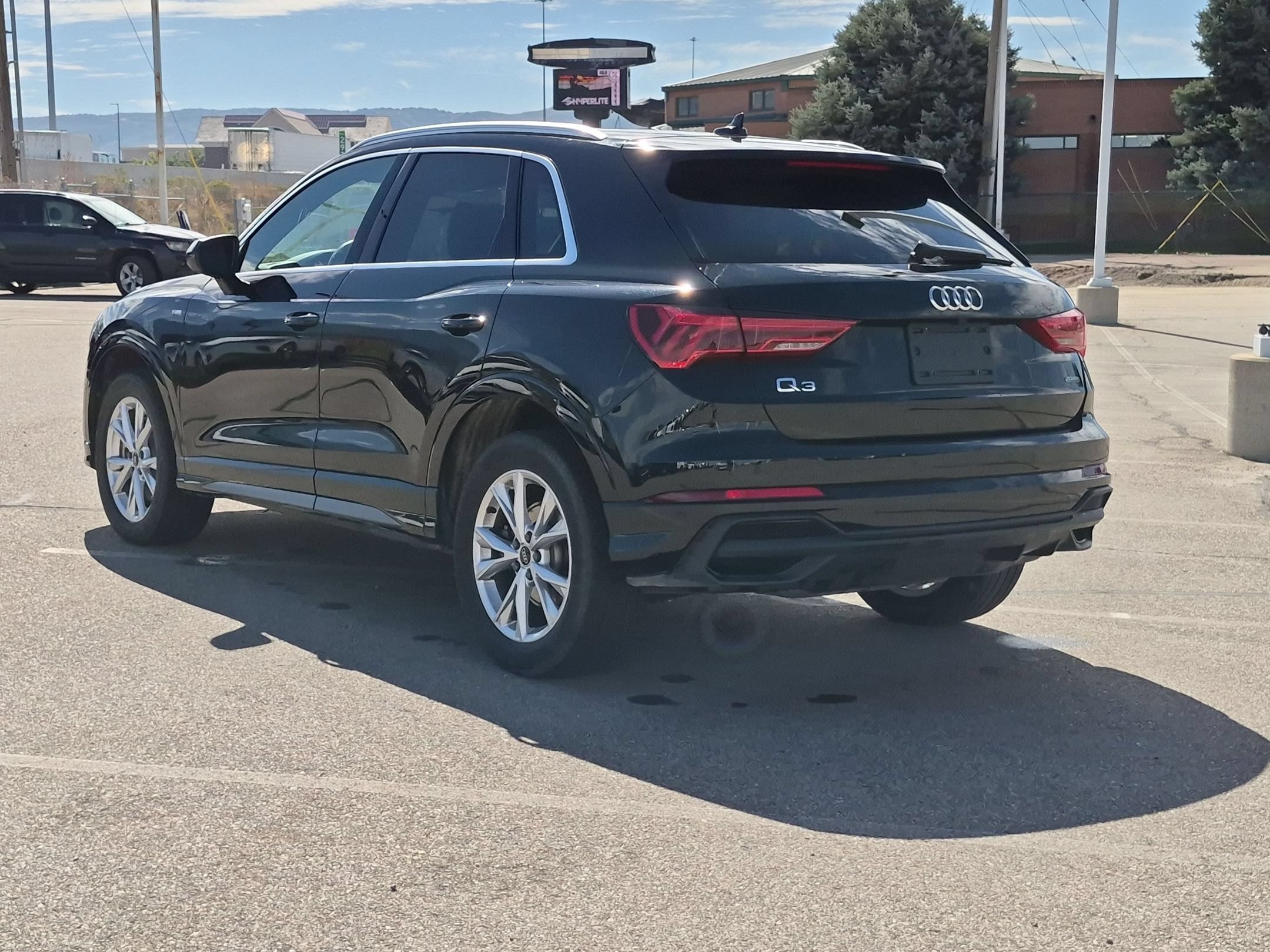 Used 2025 Black Audi S line Premium image 5