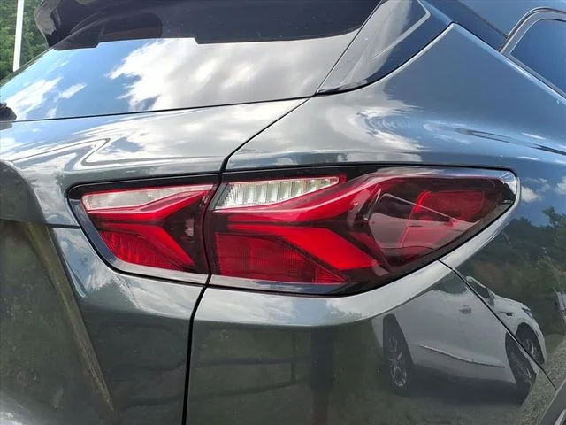 Used 2020 Gray Chevrolet LT image 21