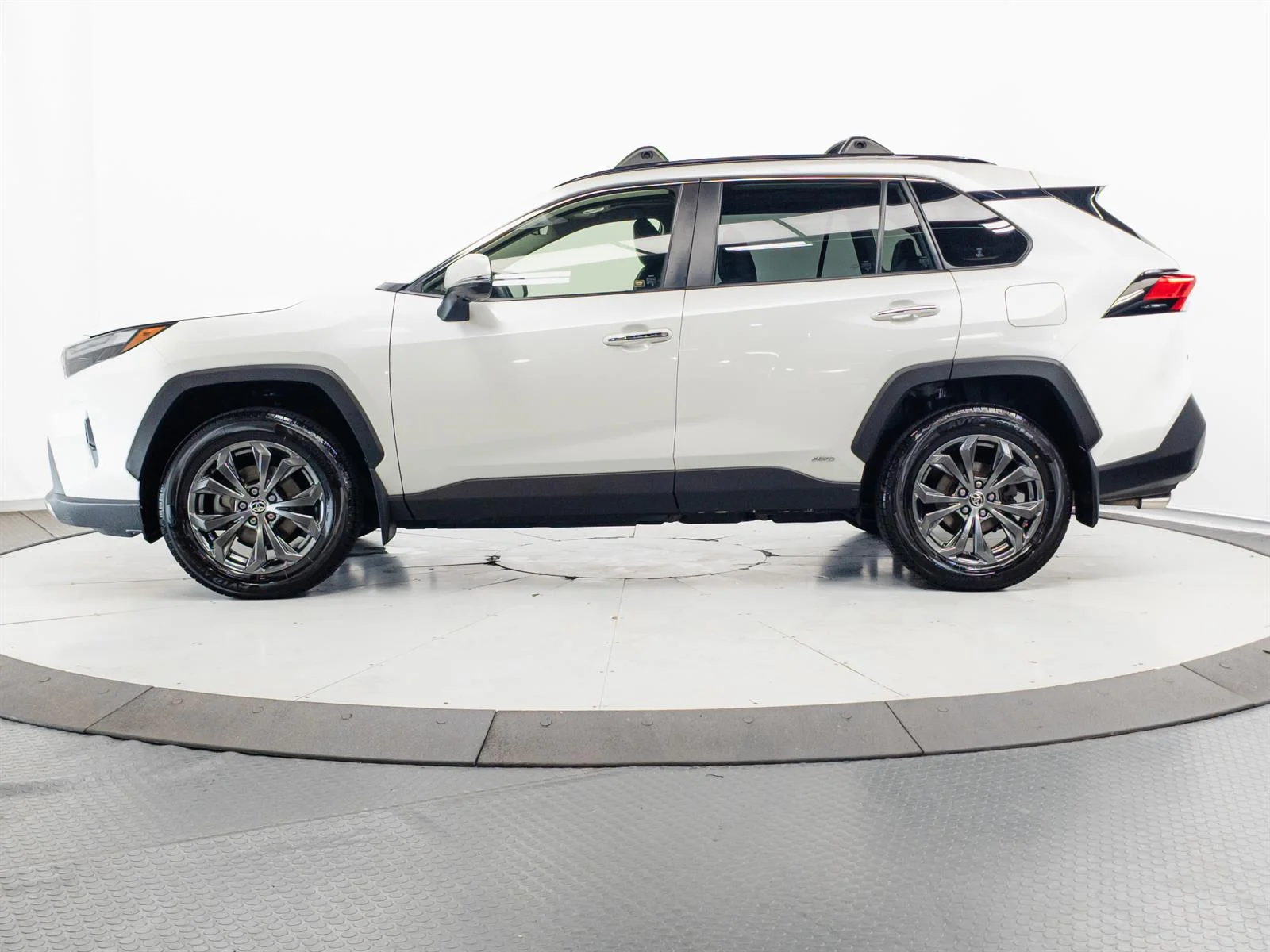 Certified Used 2022 White Toyota Limited image 8