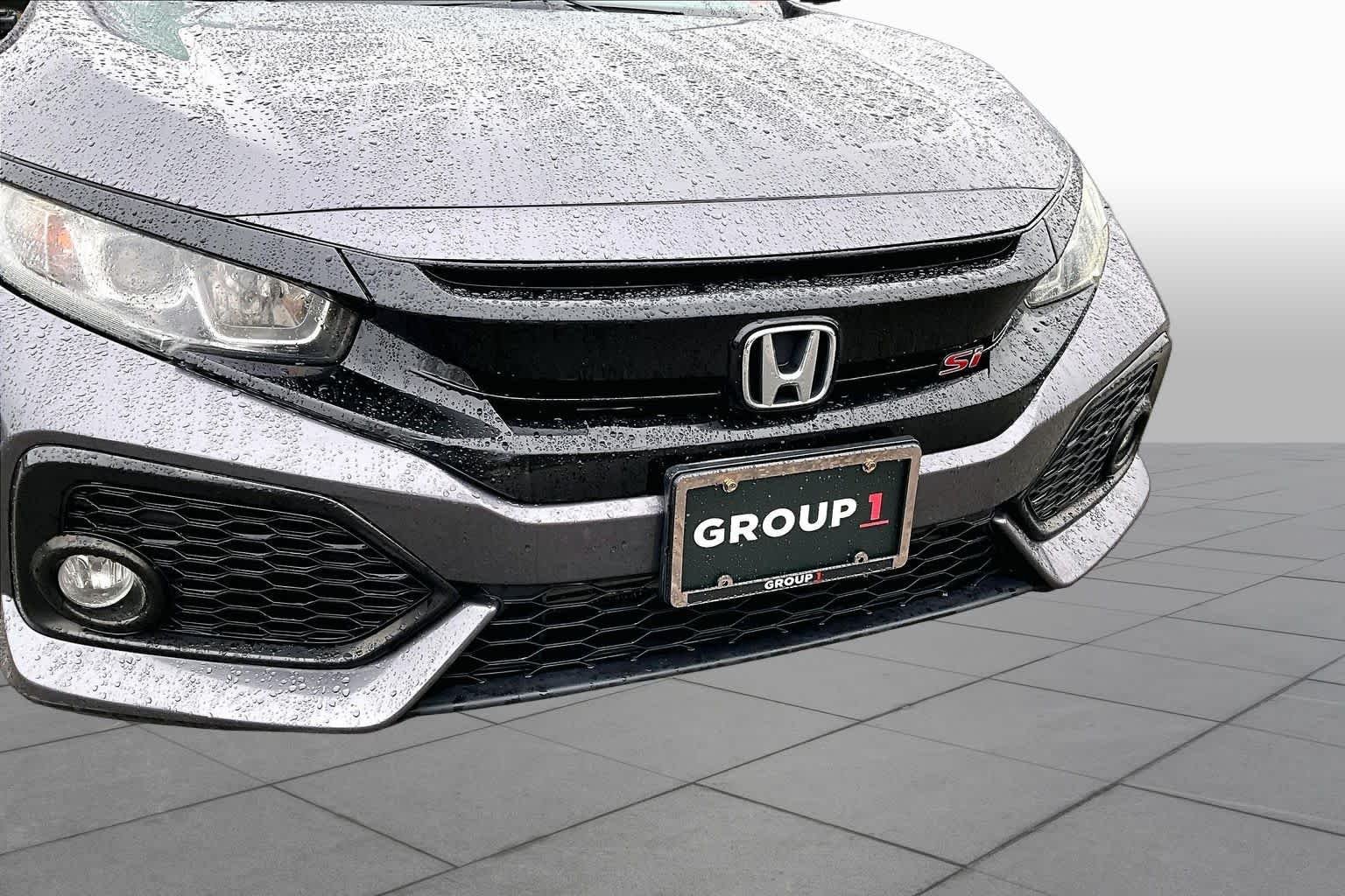 Used 2018 Modern Steel Metallic Honda  image 32