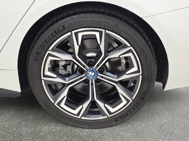 Certified Used 2024 Alpine White BMW eDrive40 image 28
