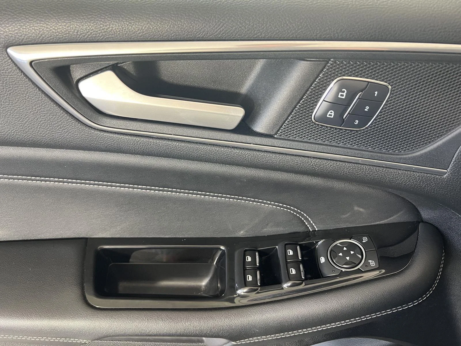 Used 2018 Shadow Black Ford Titanium image 13
