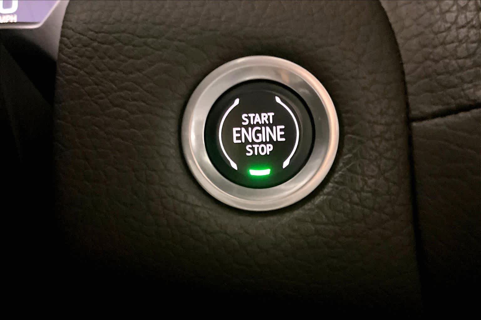 Used 2022 Summit White GMC Denali image 34