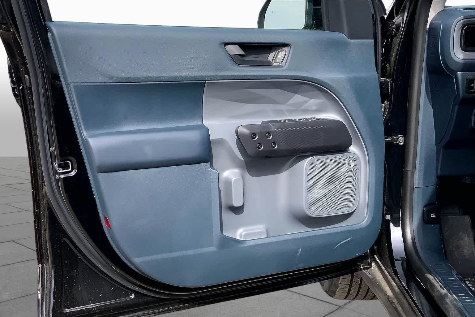 New 2025 Shadow Black Ford XLT image 10