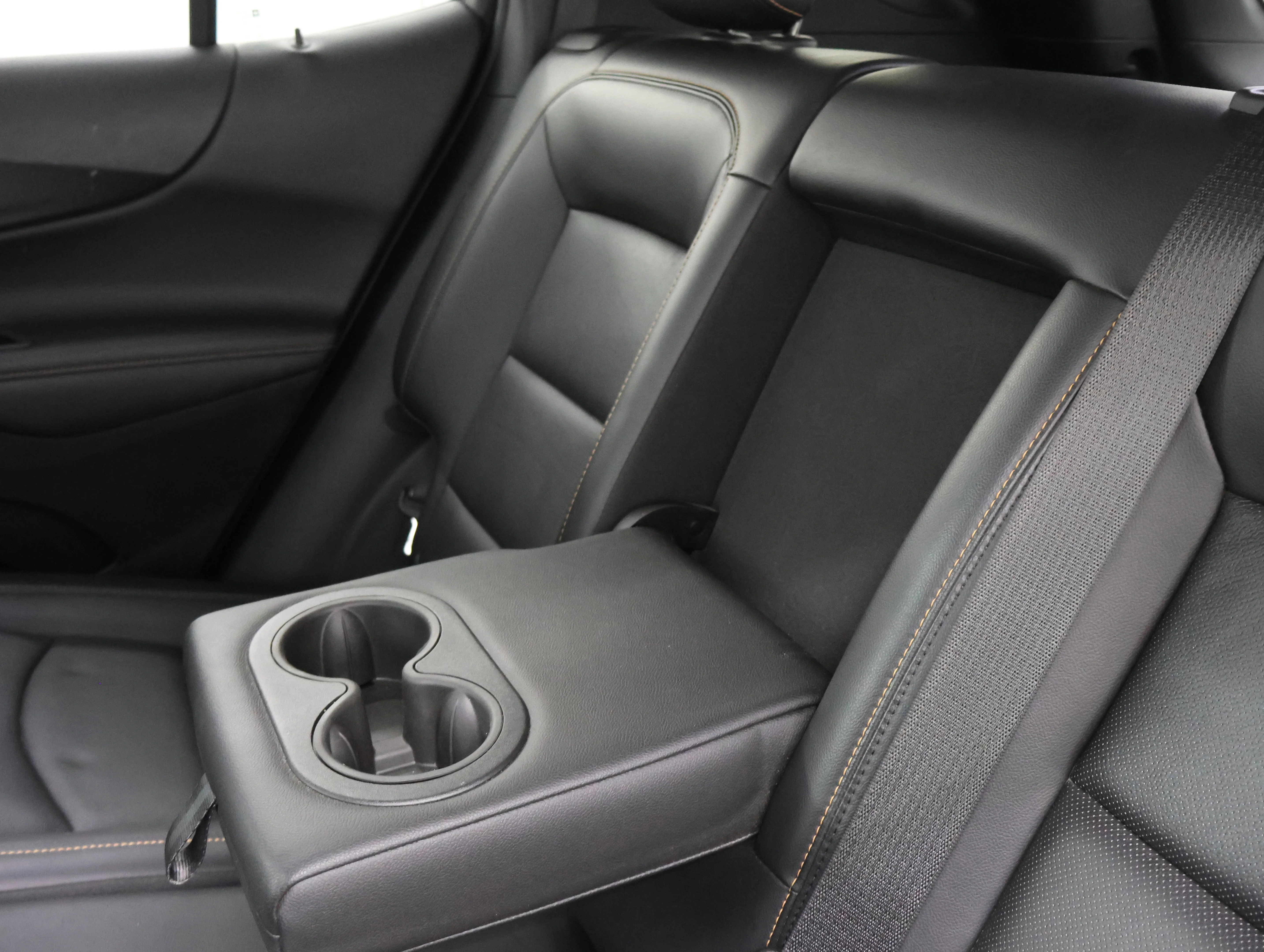 Used 2018 Sandy Ridge Metallic Chevrolet Premier image 37