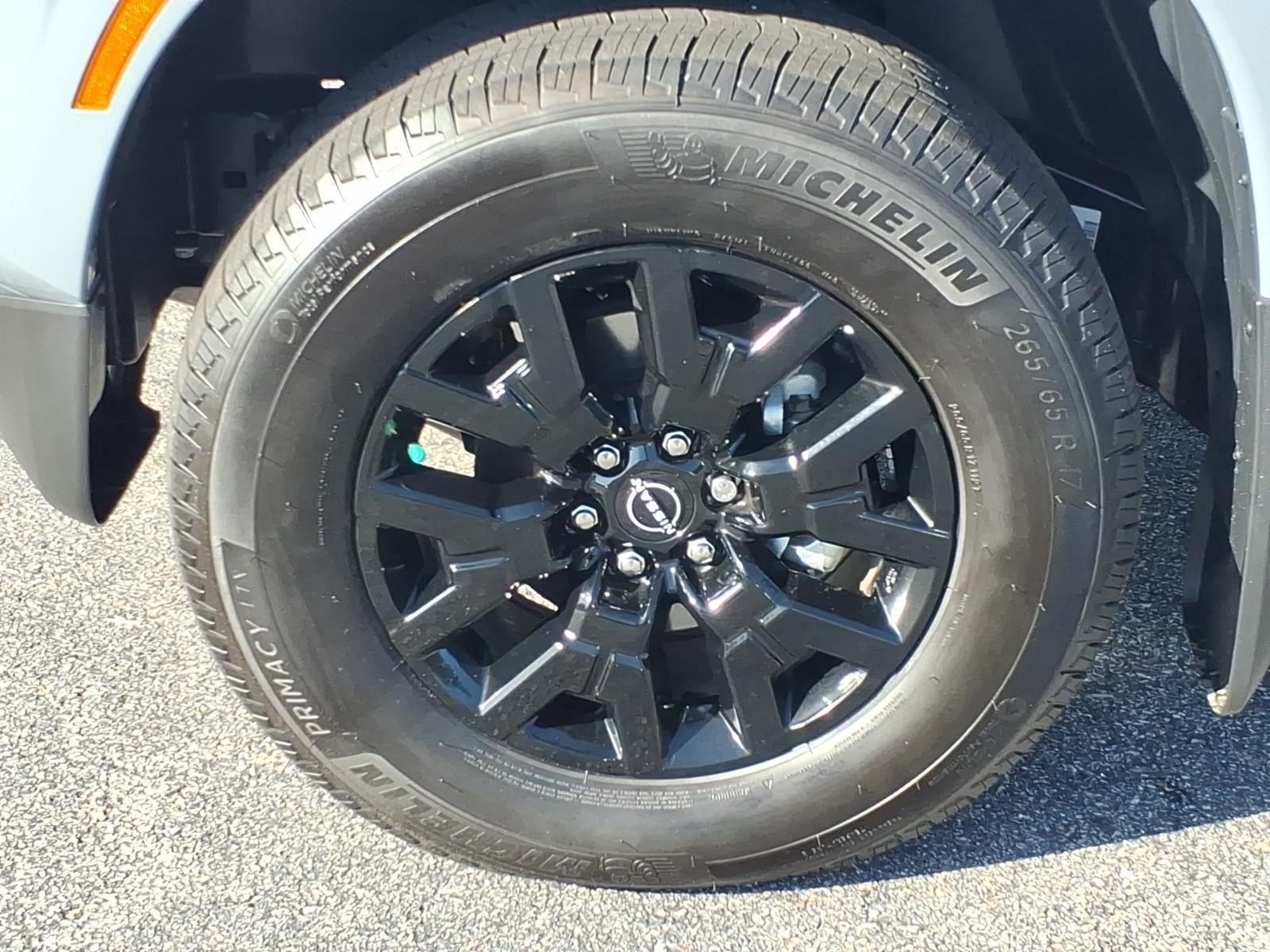 Used 2026 Boulder Gray Pearl Nissan SV image 4
