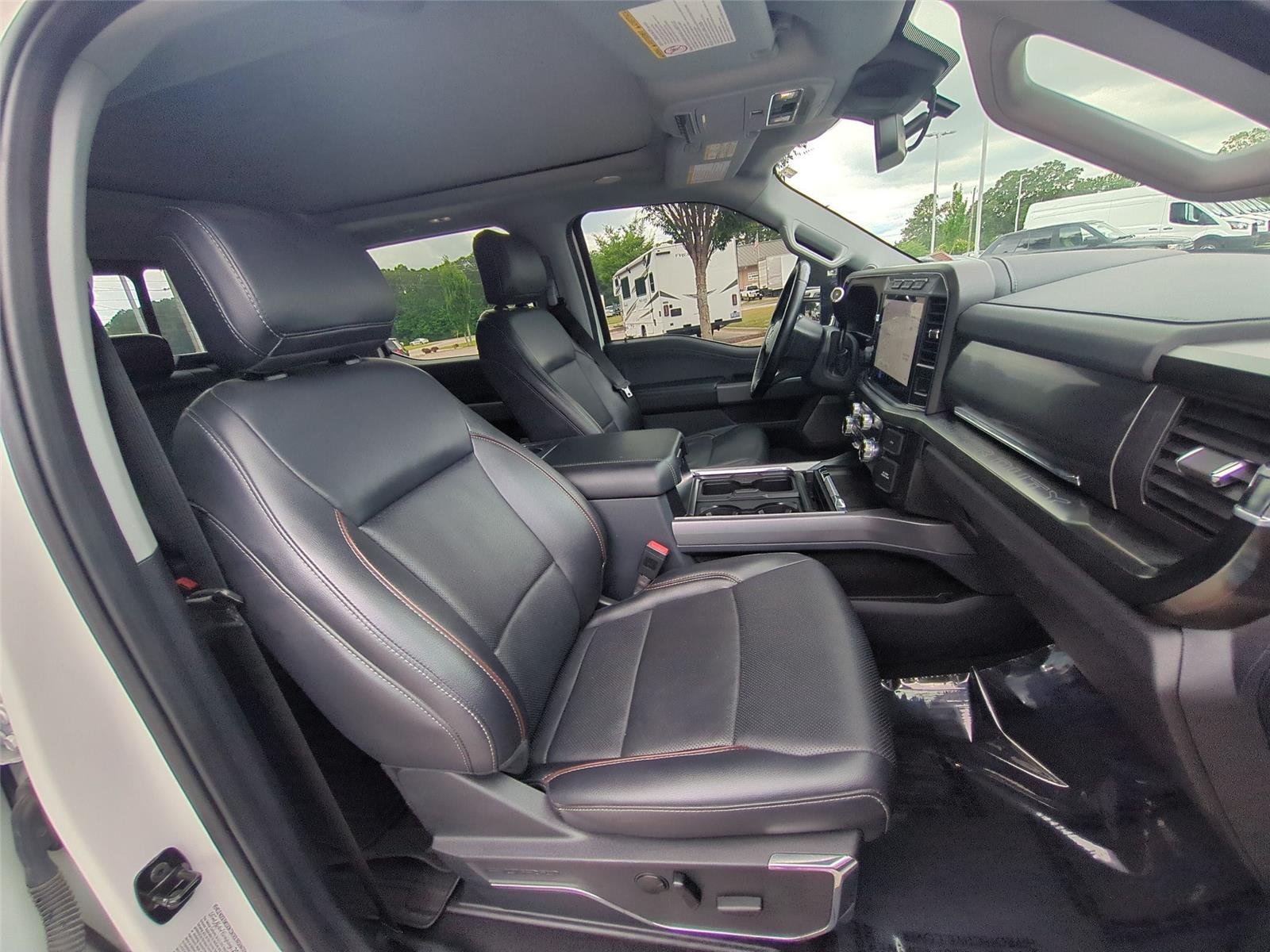 Used 2024 Star White Metallic Tri-Coat FORD  image 40