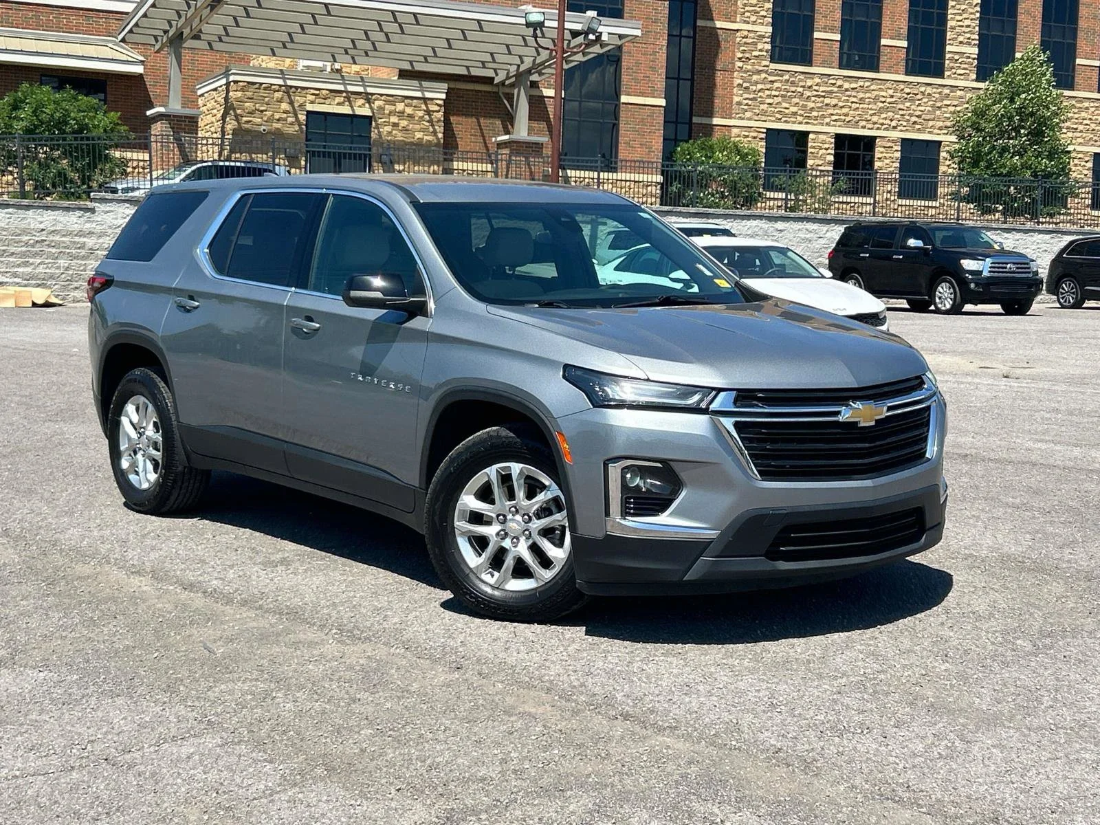 2023 Chevrolet Traverse FWD LS's photo