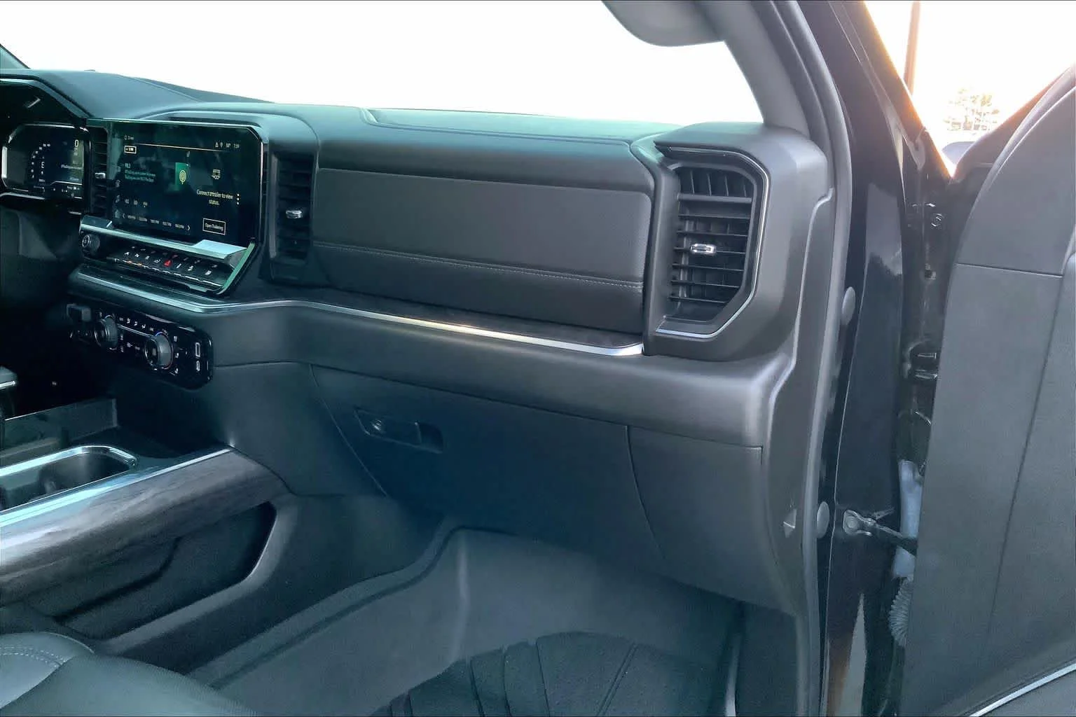 Used 2022 Black Chevrolet LTZ image 18