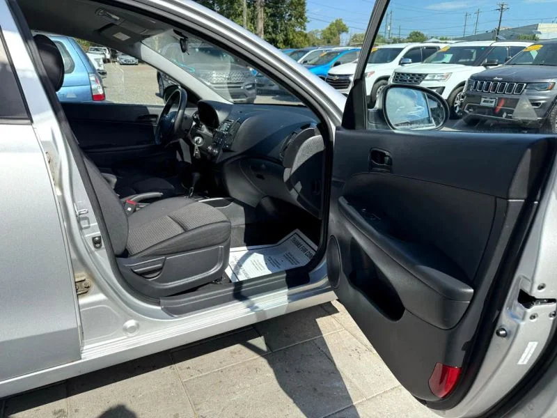 2011 Hyundai Elantra Touring GLS - Photo 50