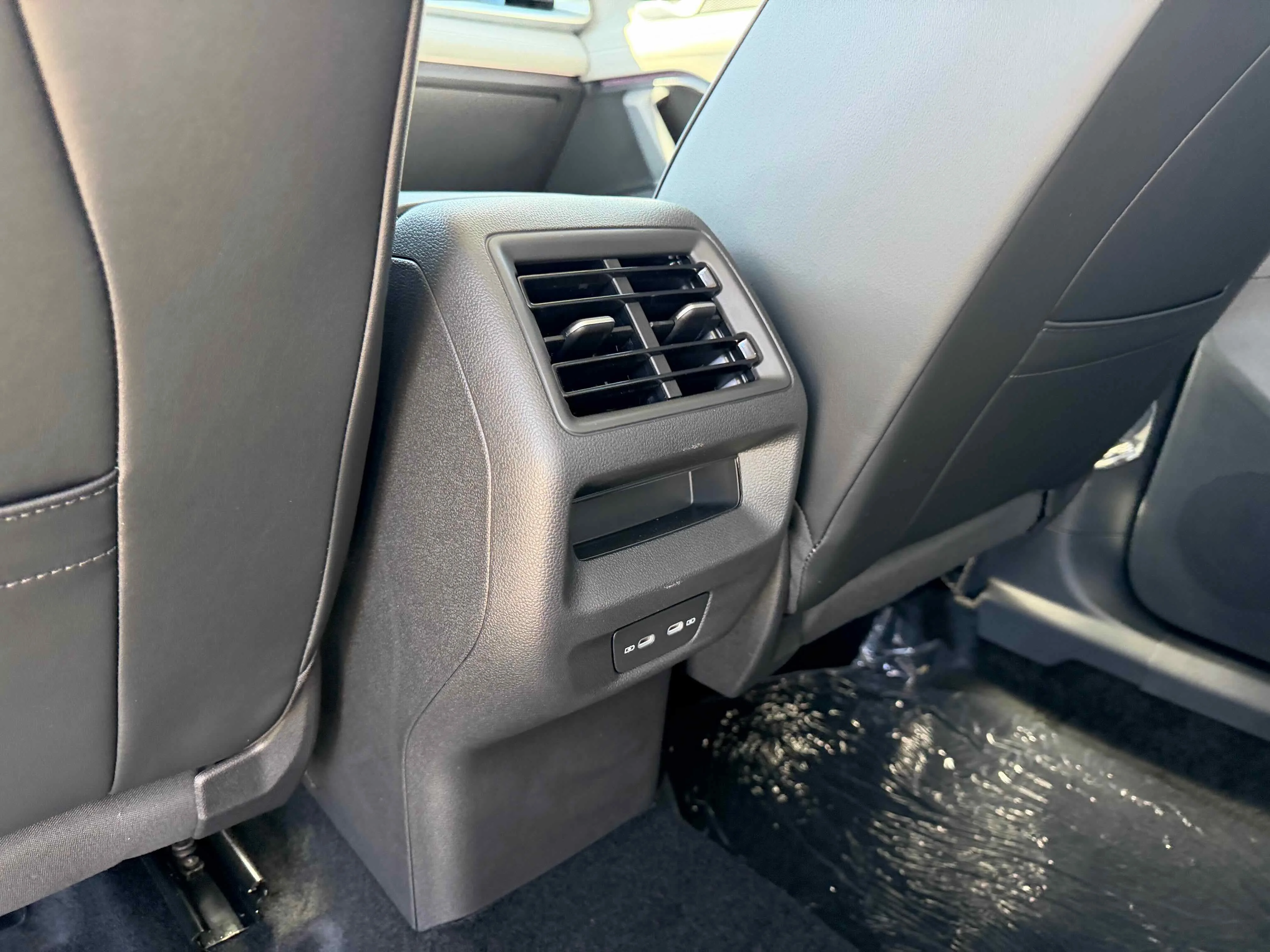 New 2026 Platinum Gray Volkswagen SE image 28