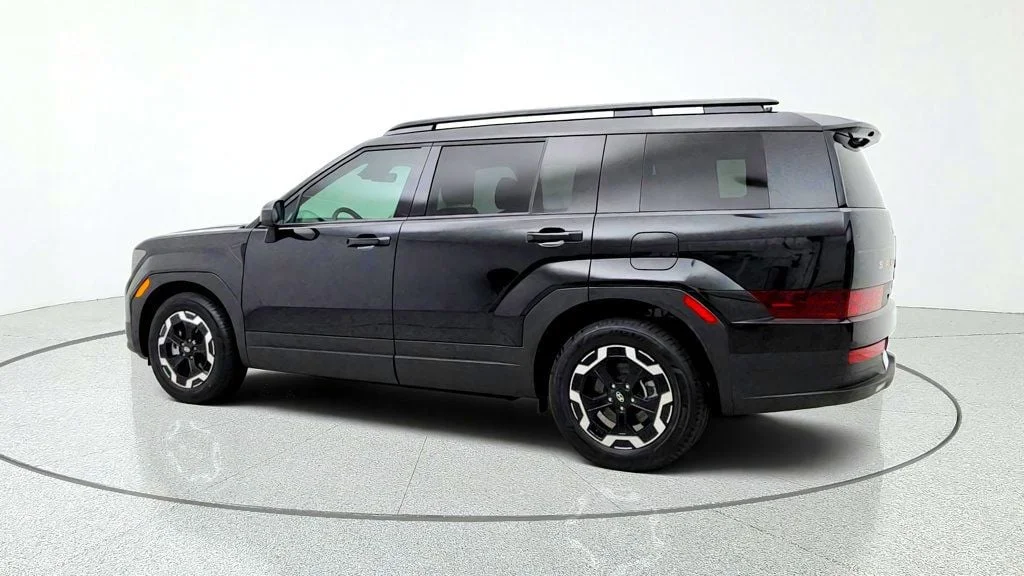 Used 2025 Phantom Black Hyundai SEL AWD image 7