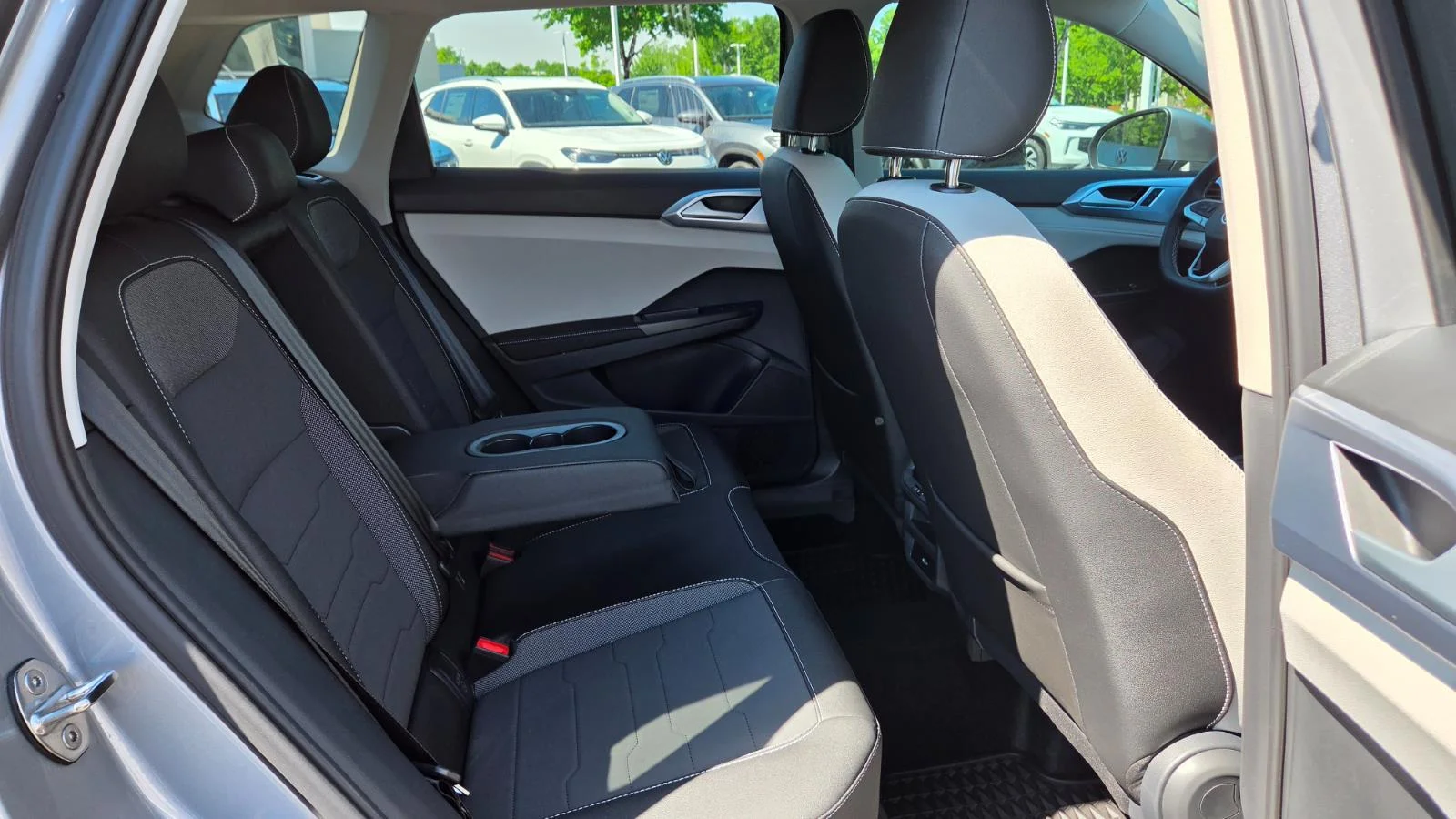 2025 Volkswagen Taos SE - Photo 55