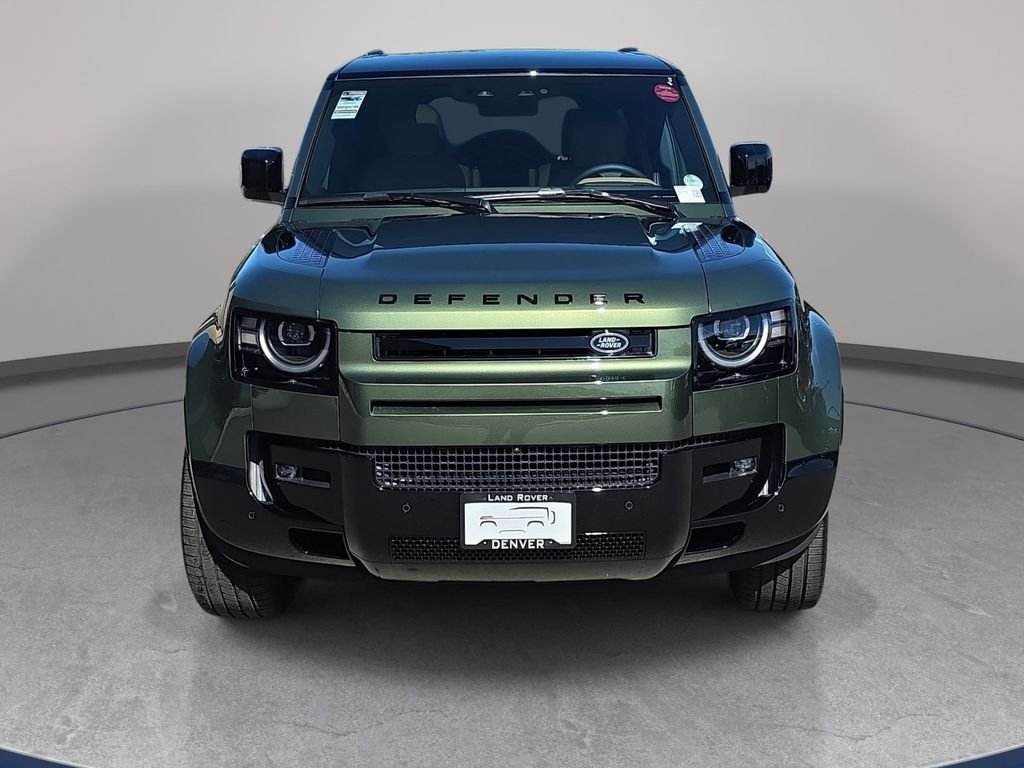New 2026 Woolstone Green Land Rover X-Dynamic SE image 2