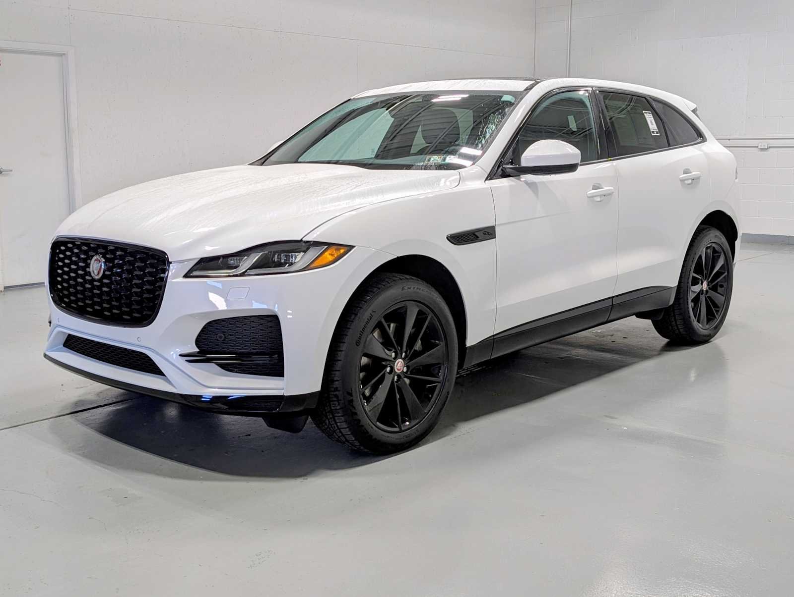 2023 Jaguar F-PACE P250 S's photo