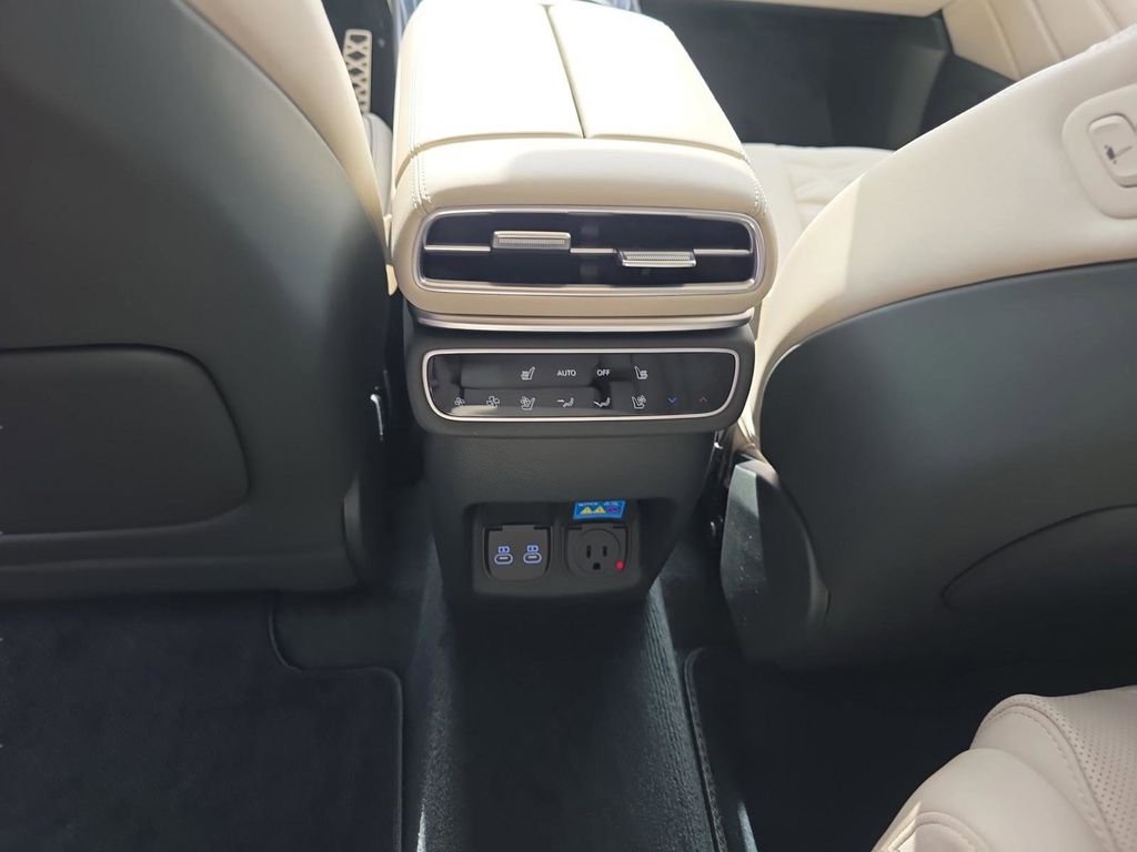 New 2026 Black Genesis 3.5T E-SC MHEV image 26