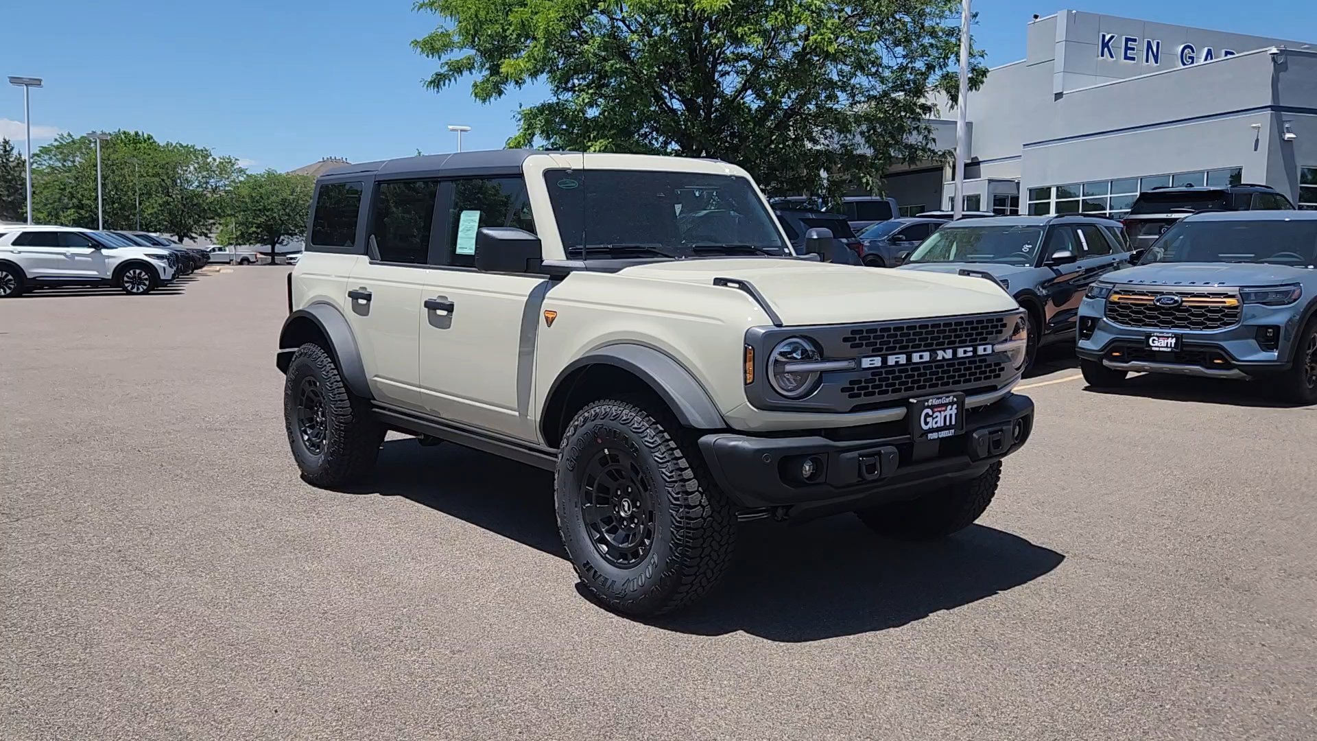 New 2026 Desert Sand Ford Badlands image 7
