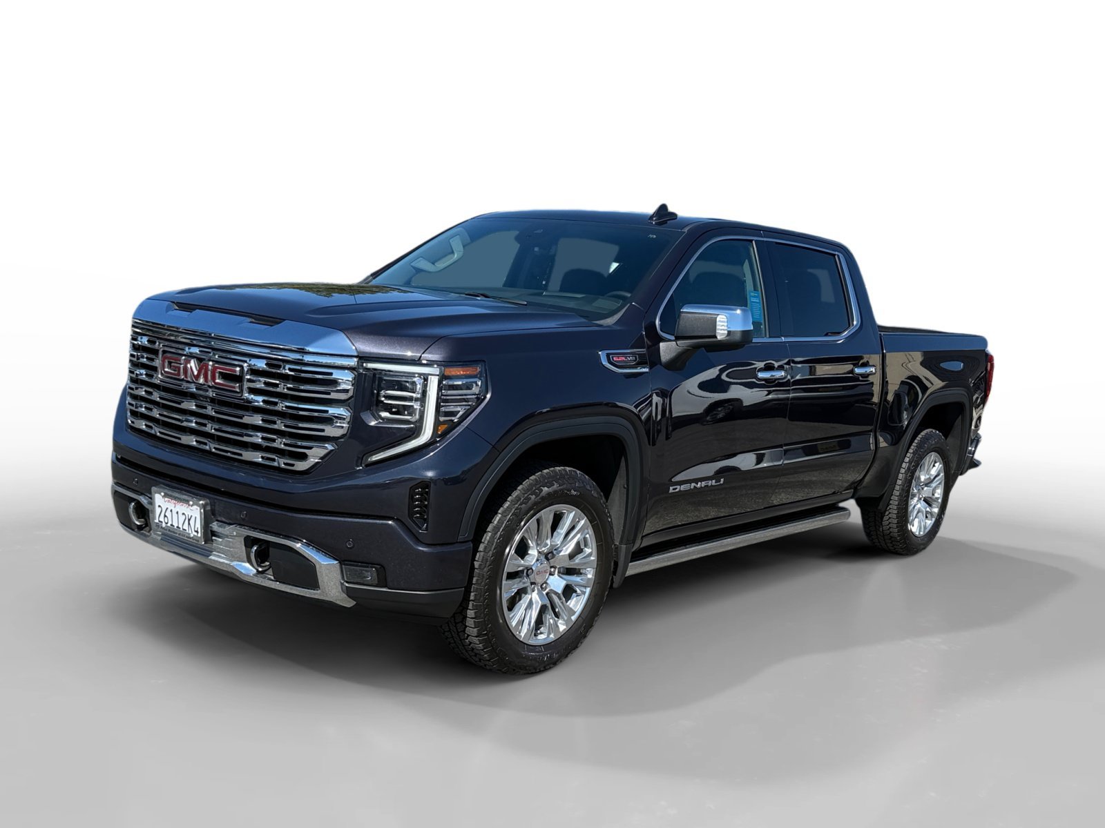Used 2025 Titanium GMC Denali image 1