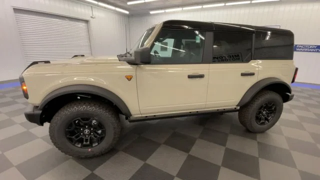 New 2026 Desert Sand Ford Badlands® image 4